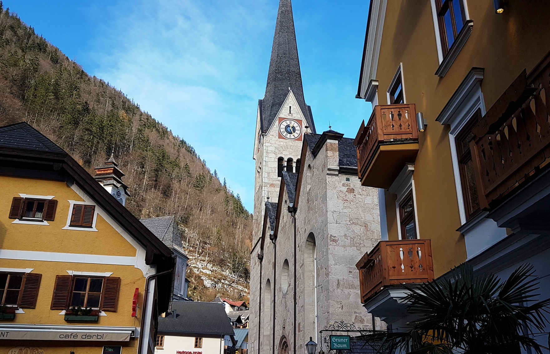 Hallstat Church View
