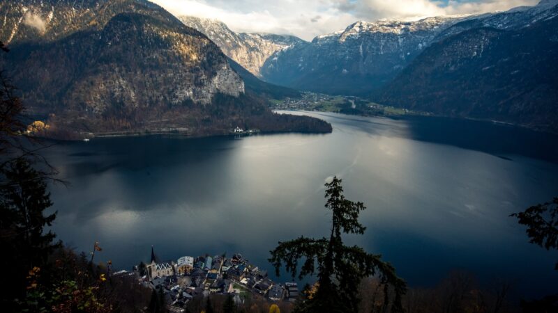 Hallstat Lake