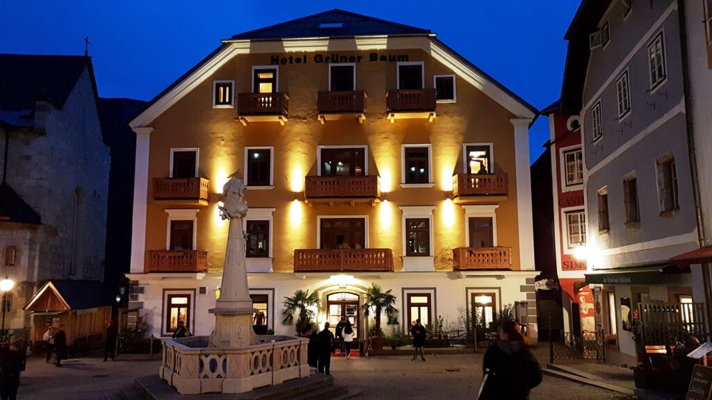 Hallstat Night